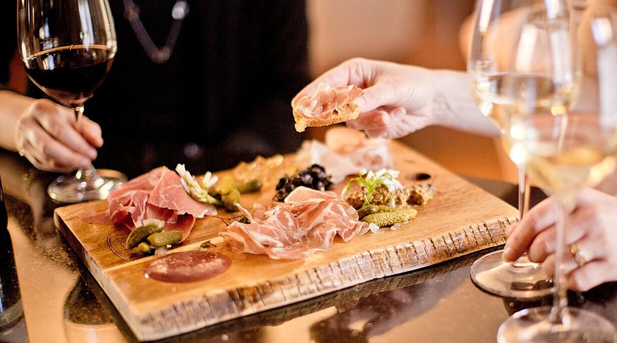 펠러 에스테이트 와이너리 아이스와인 음식 페어링