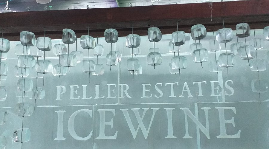 펠러 에스테이트 와이너리 아이스와인 얼음 표지판